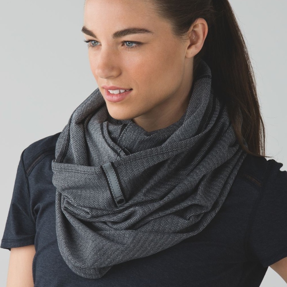Lululemon grey bottom down wrap/scarf